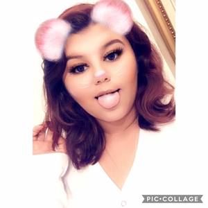 Meet your Posher, Olivia